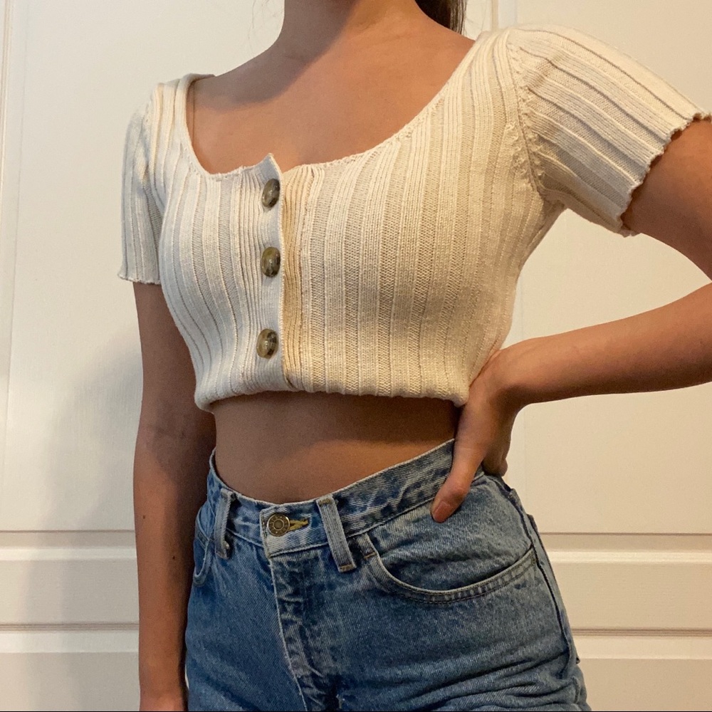 F21 Short Sleeve Button Sweater Top